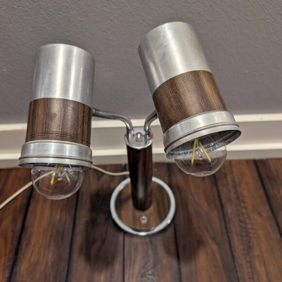 Vintage MCM Double Gooseneck Desk Table Lamp Aluminum Woodgrain 3 way Switch - Picture 3 of 14